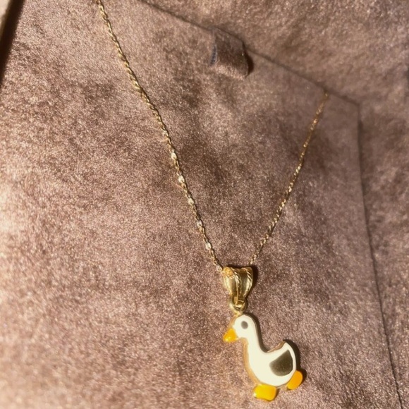 Birk’s 18K Gold Duck Necklace - Picture 4 of 7